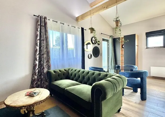 Proche Place Stanislas Nancy *