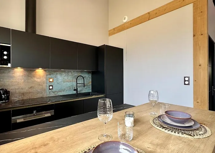 Proche Place Stanislas Nancy * Pulnoy